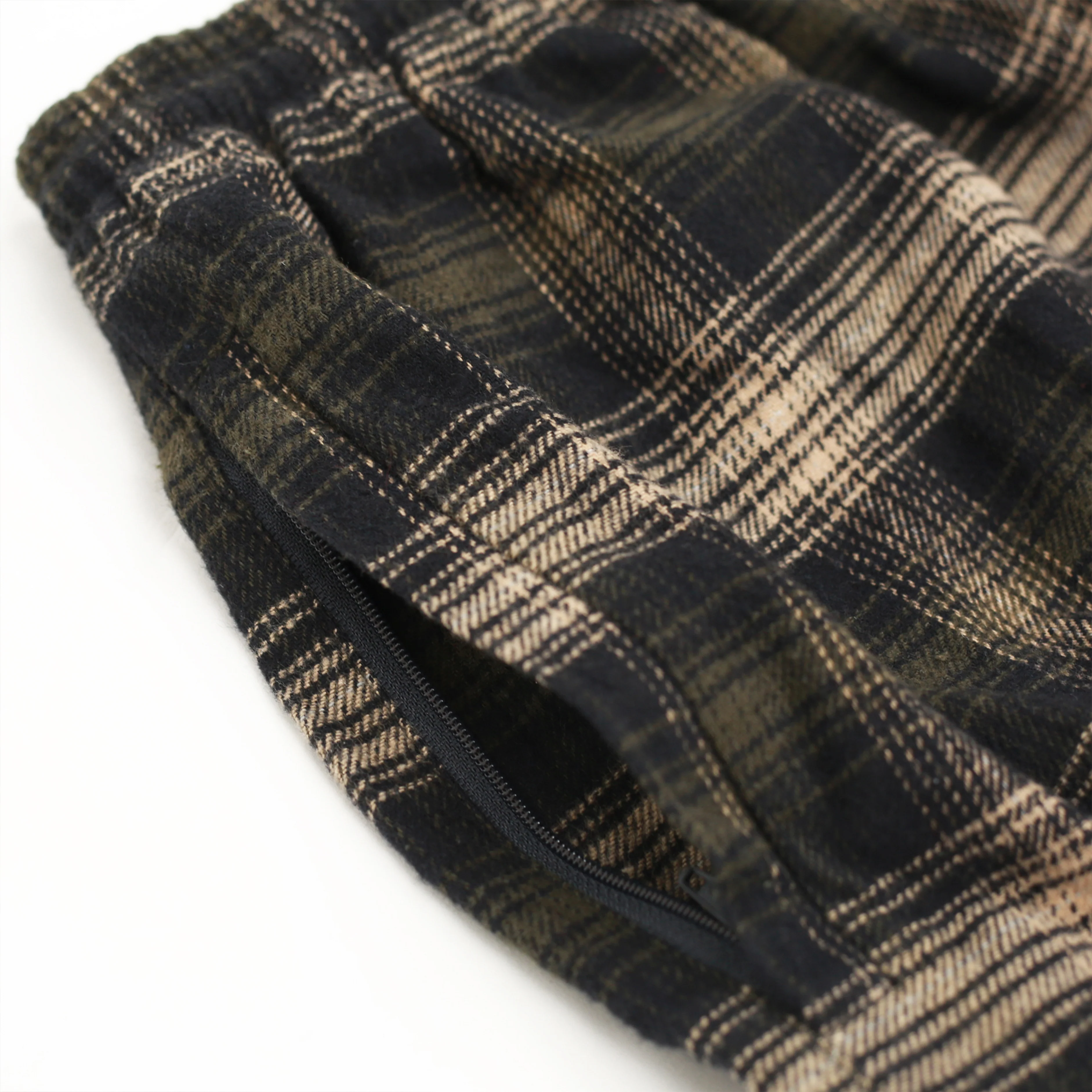 Shoreline Plaid Shorts (Brown) - Image 5