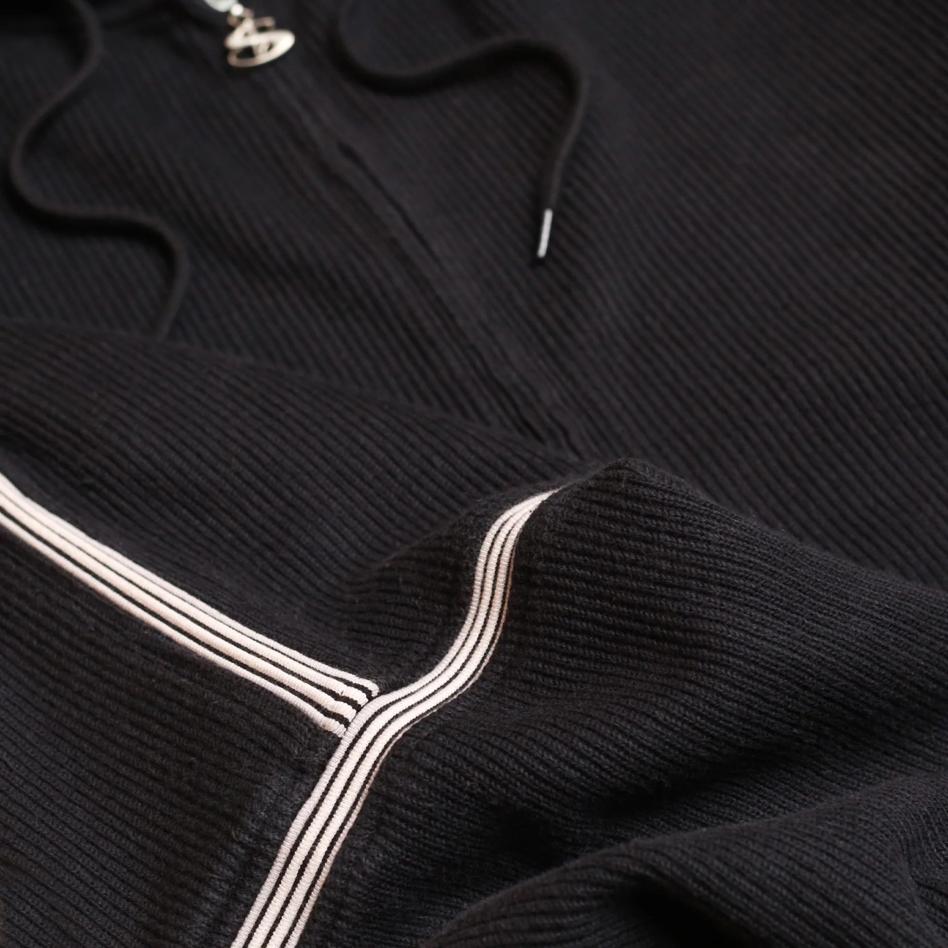 Sub-Zero Hood (Black/White) - Image 4